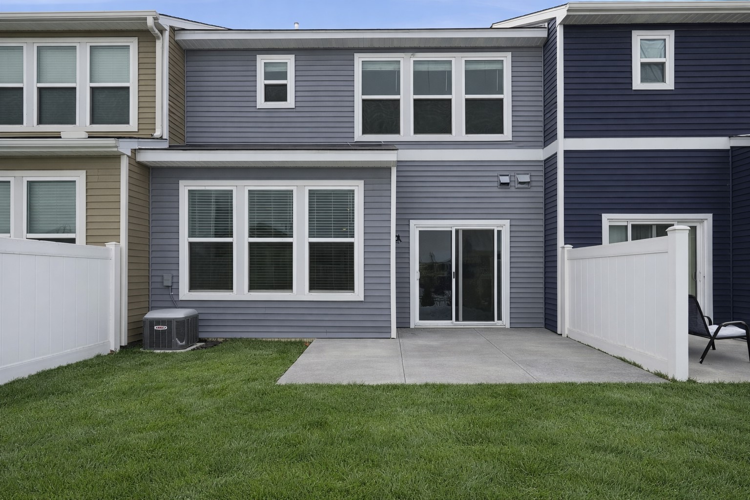 9669 4th Street Lane N