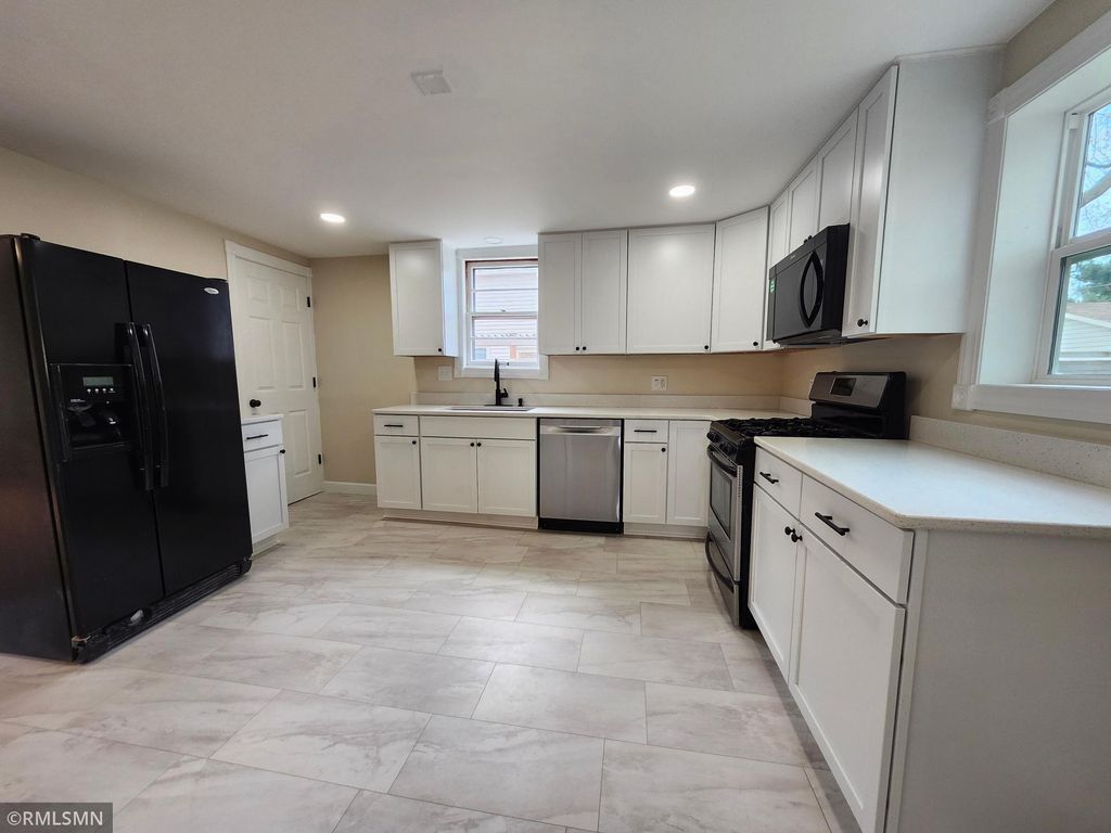 Photo of 919 Warner Avenue, South Saint Paul, MN 55075 (MLS # 7050502)