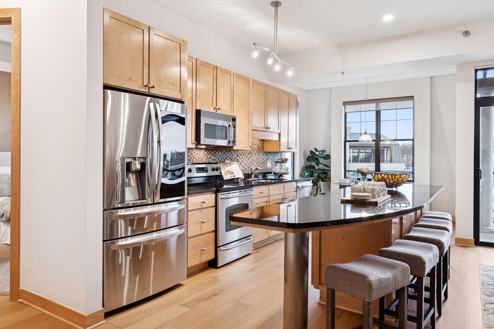 317 Groveland Avenue 712