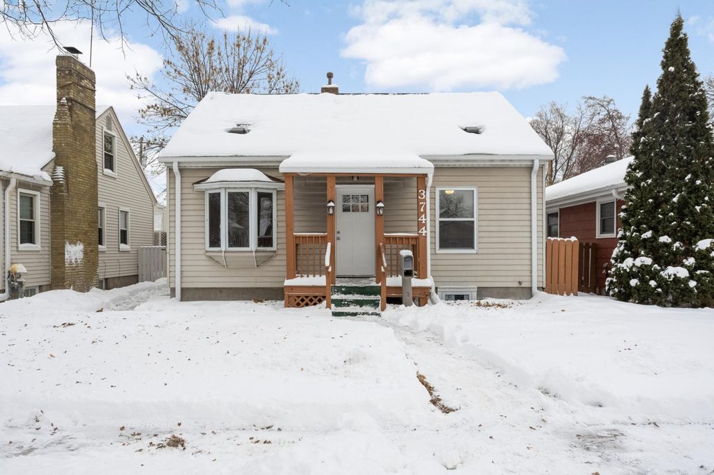 Photo of 3744 Perry Avenue N, Robbinsdale, MN 55422 (MLS # 7013166)