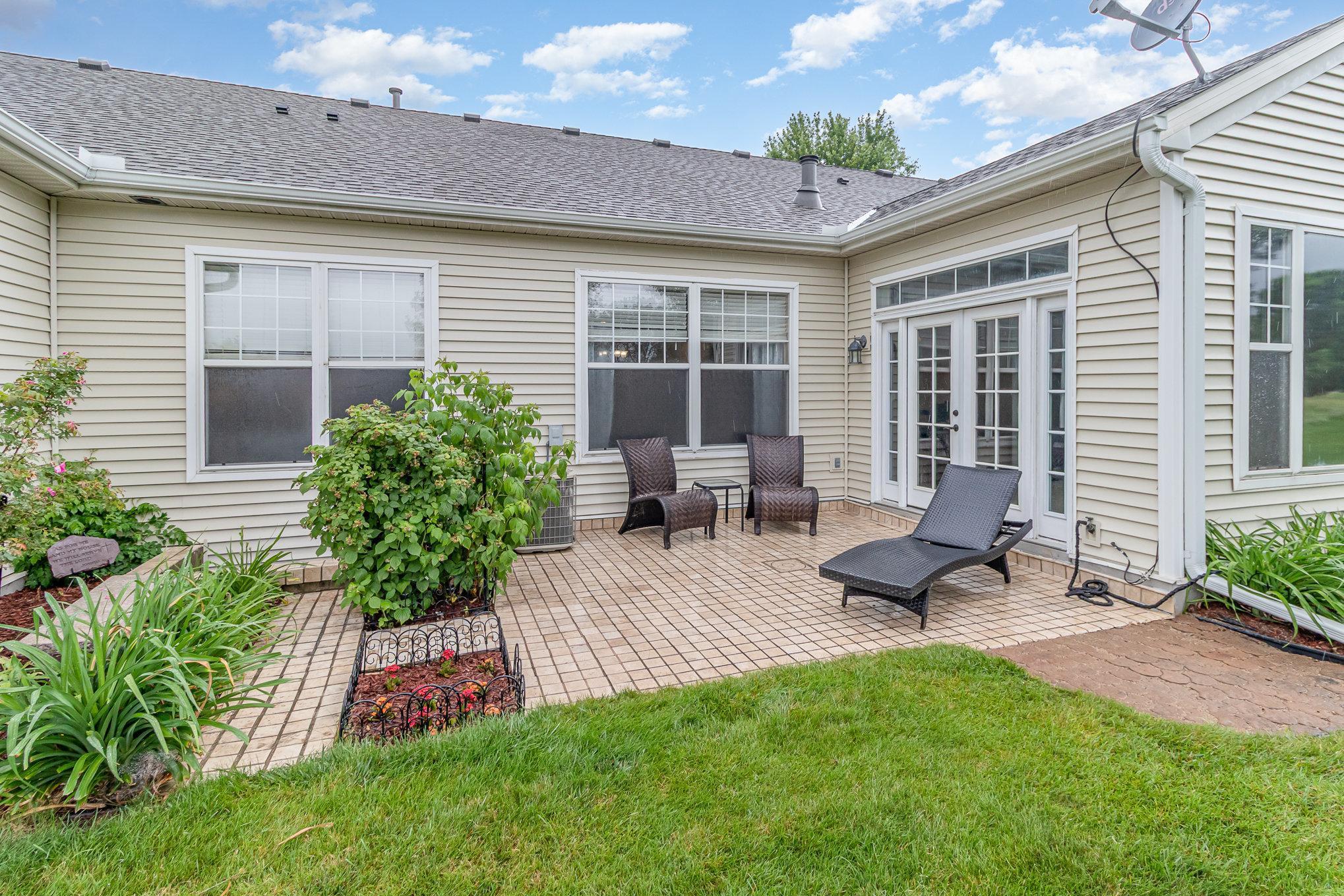 5874 Prairie Ridge Drive