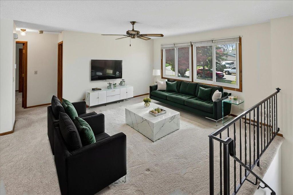 Photo of 1624 84th Court N, Brooklyn Park, MN 55444 (MLS # 7041280)