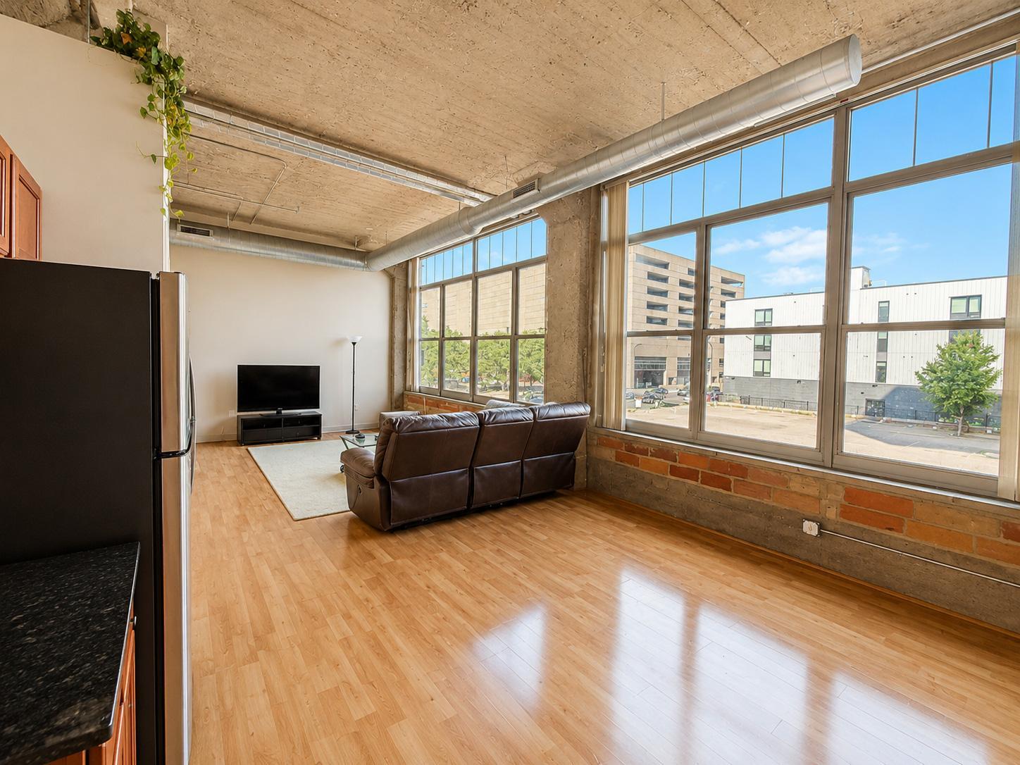 521 S 7th Street 220