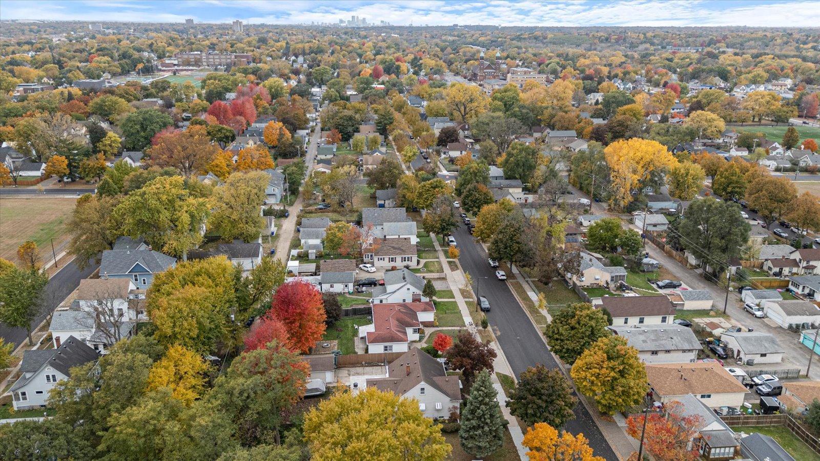 32 Jessamine Avenue E