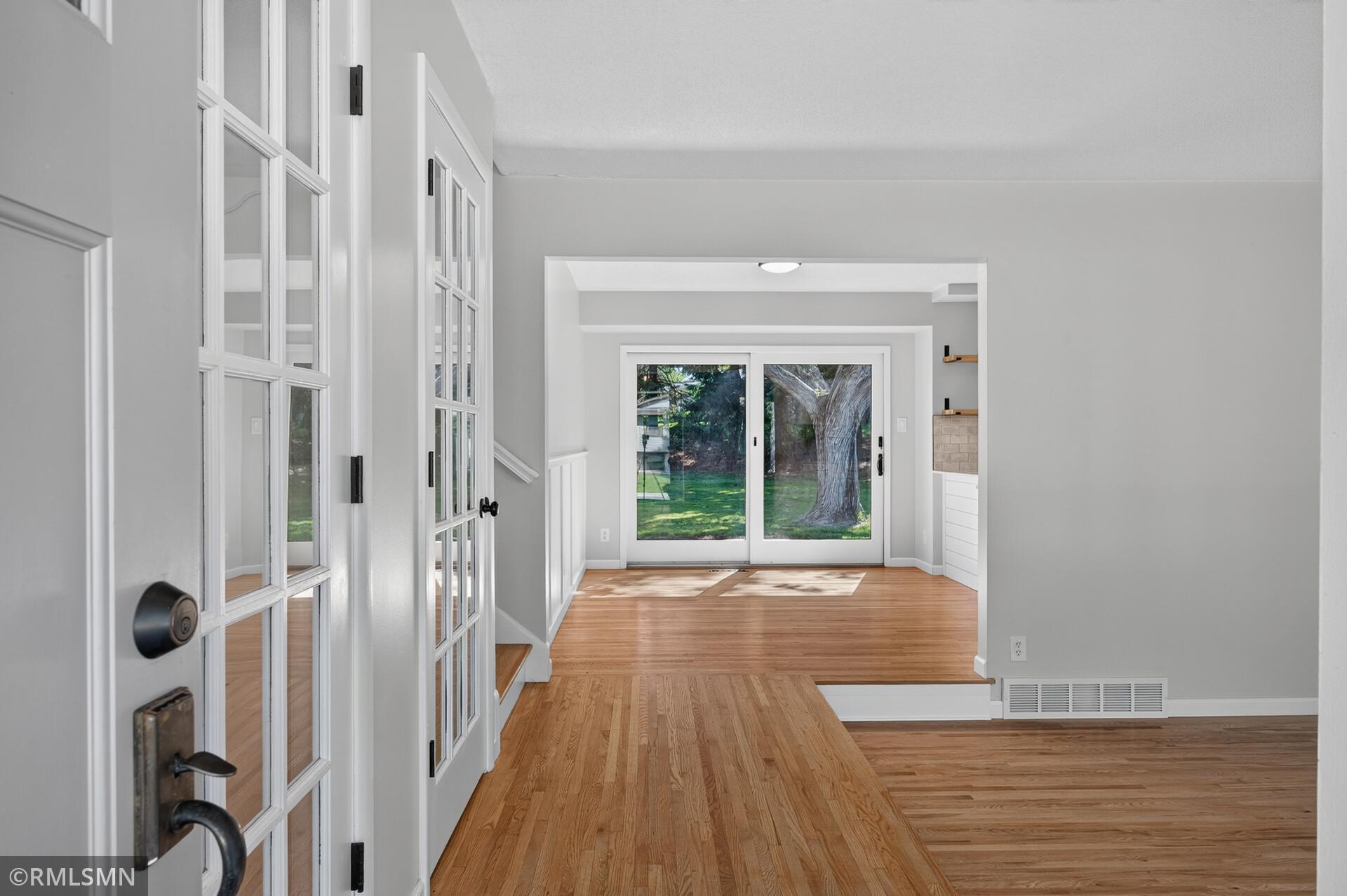 2265 Lamplight Drive