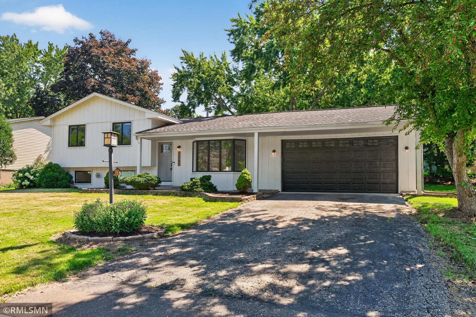 2265 Lamplight Drive