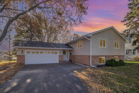 2412 34th Avenue NE Saint Anthony MN 55418