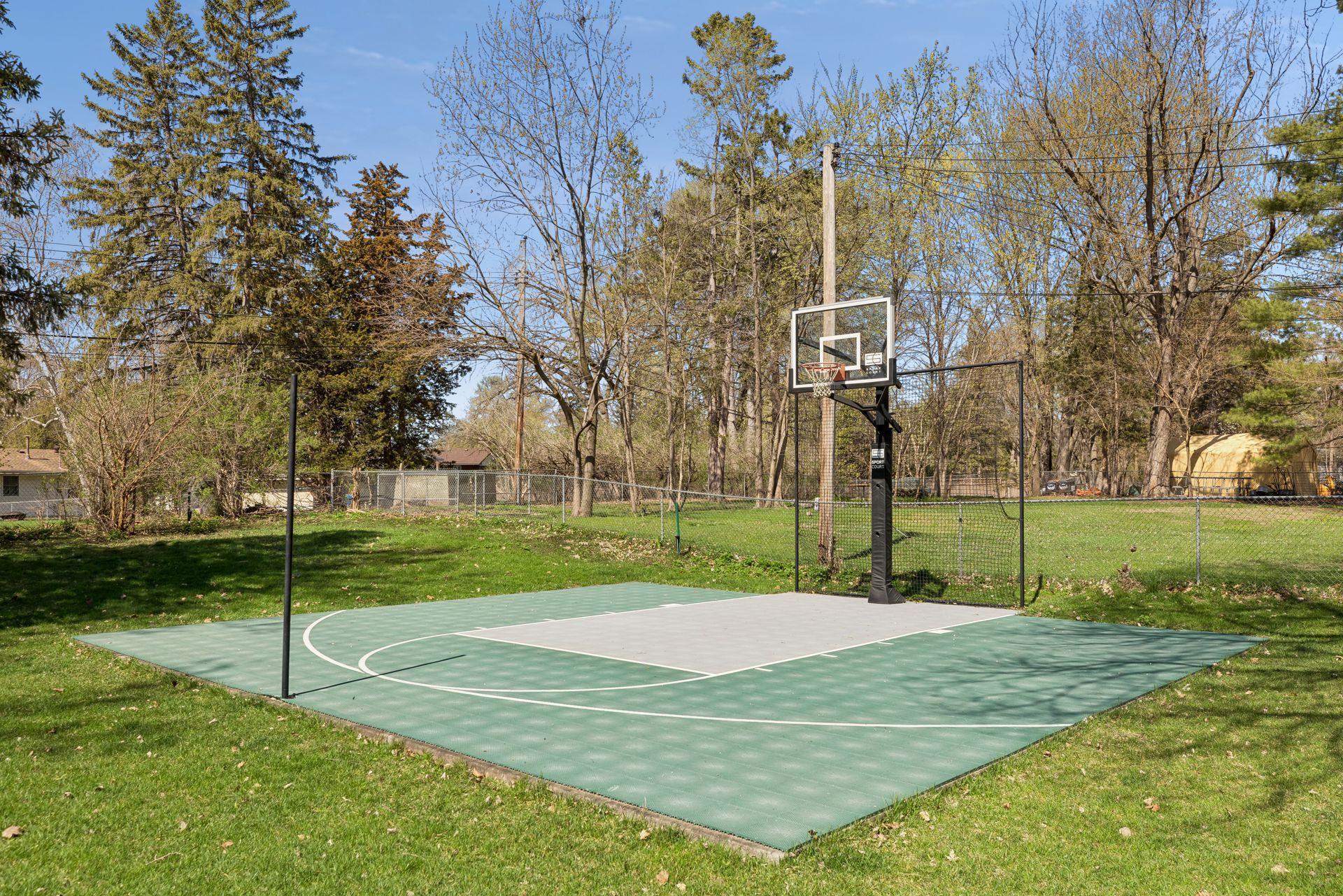 11032 Little Avenue S