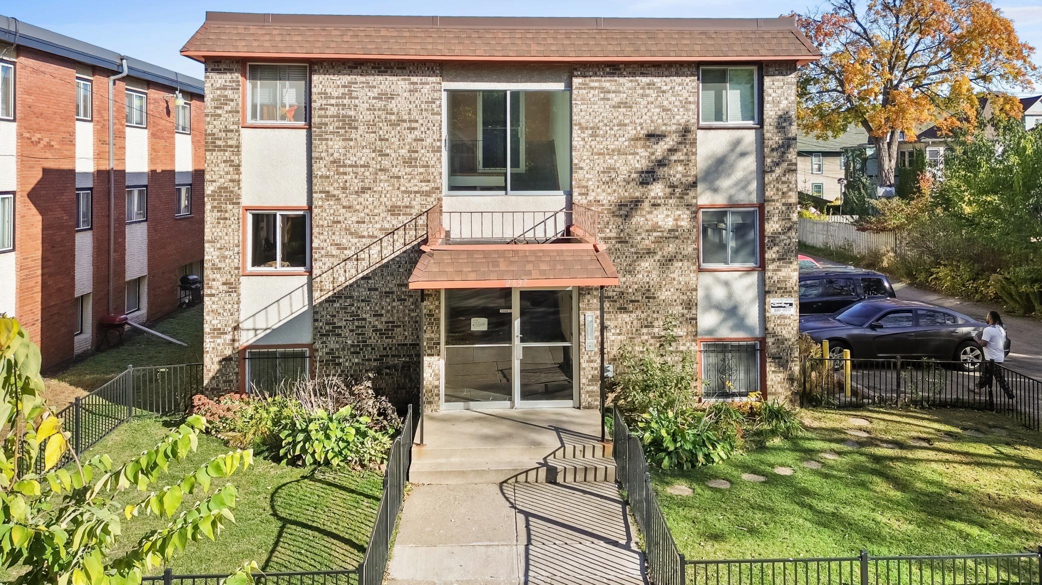 2637 Pleasant Avenue