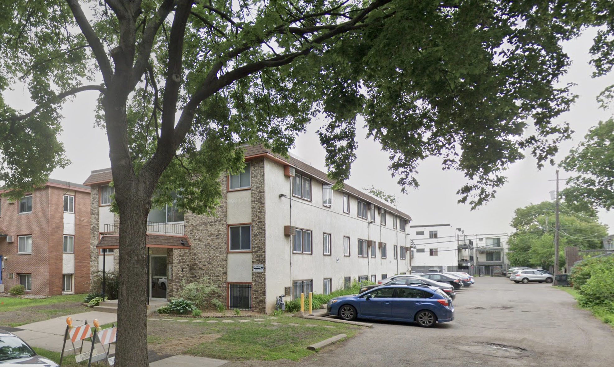2637 Pleasant Avenue