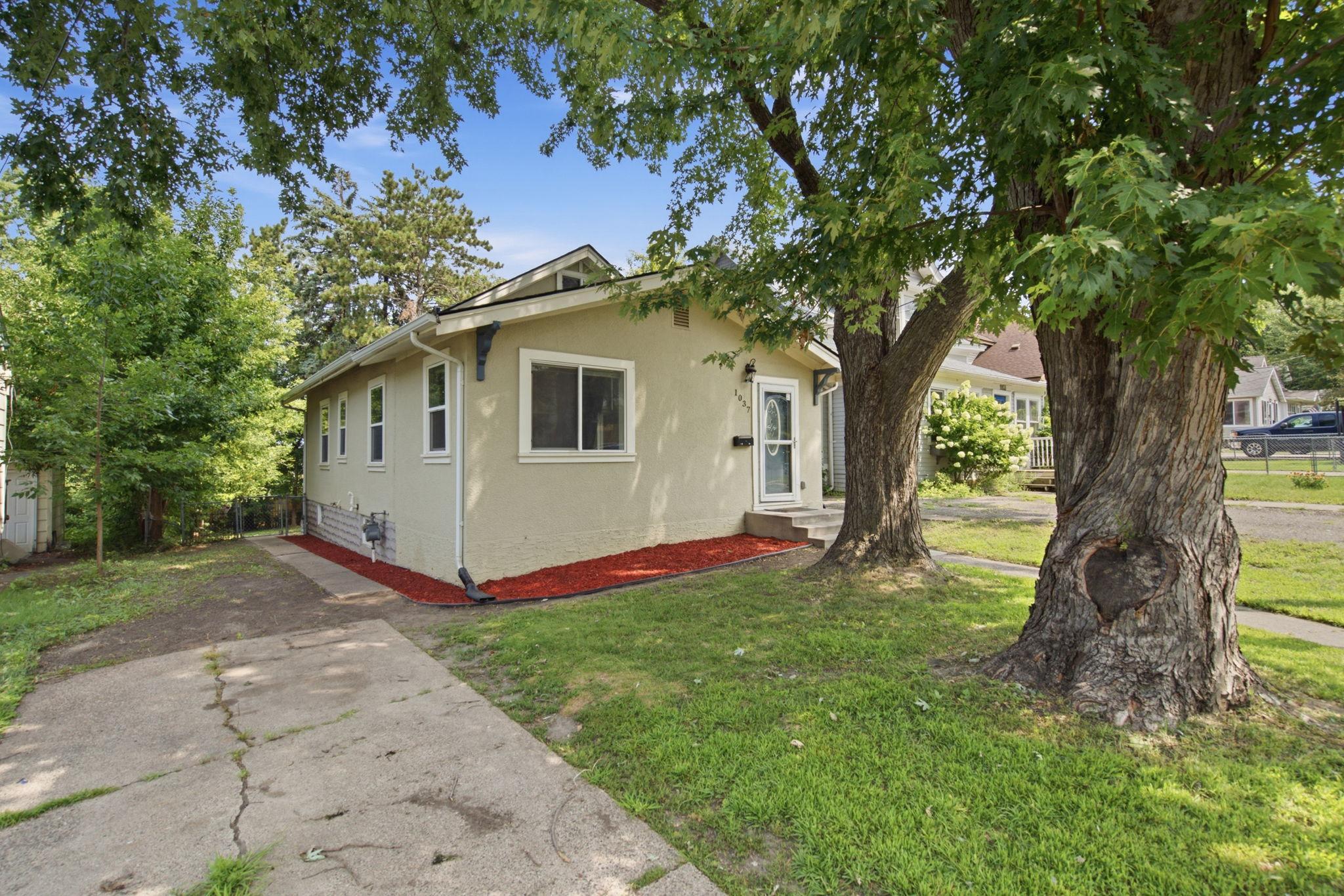 1037 Gould Avenue NE