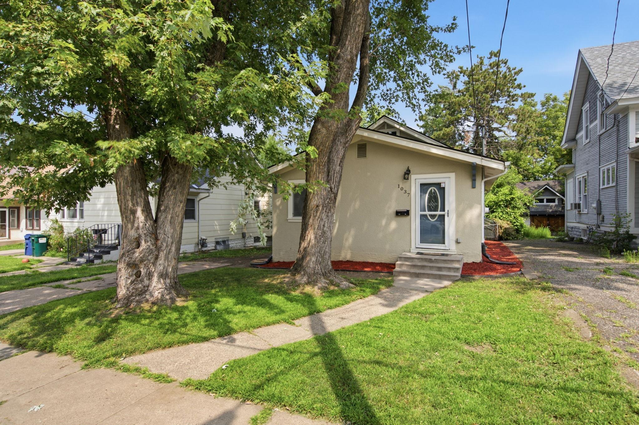 1037 Gould Avenue NE
