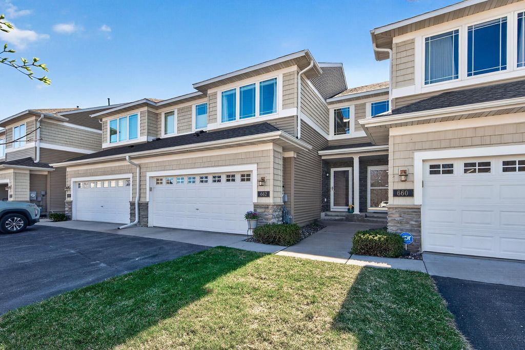 Photo of 662 Sutherland Drive, Woodbury, MN 55129 (MLS # 7057851)