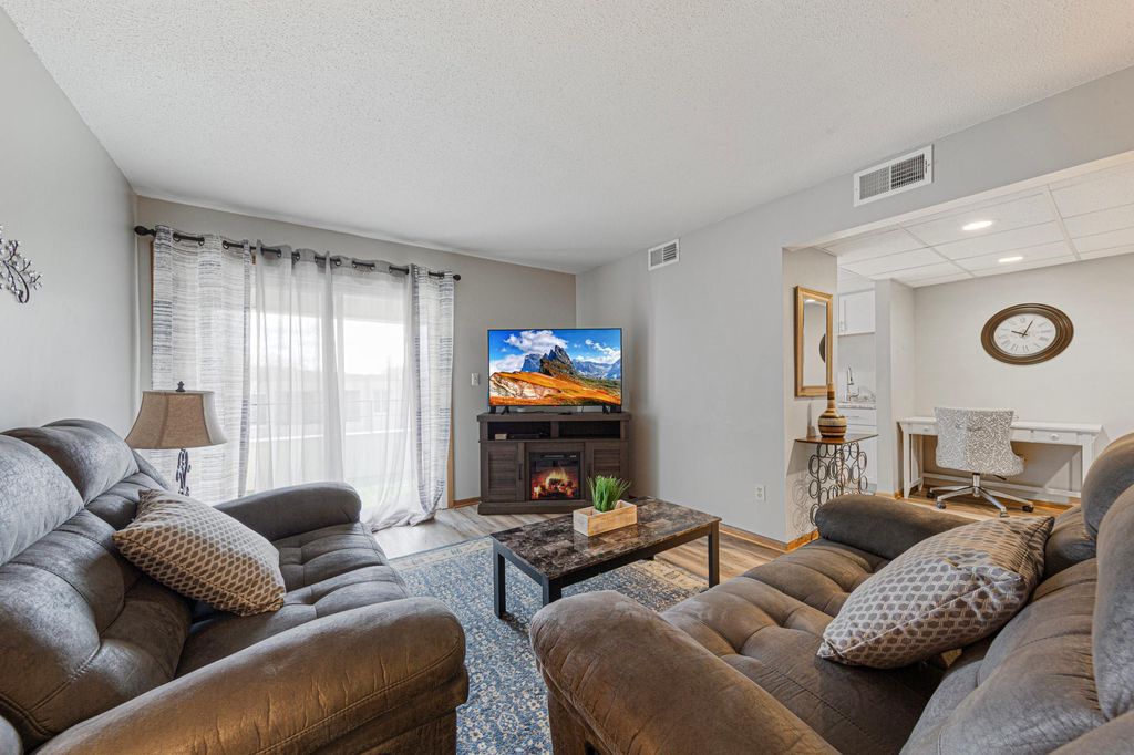 Photo of 607 19th Street NW #25, Rochester, MN 55901 (MLS # 7031972)