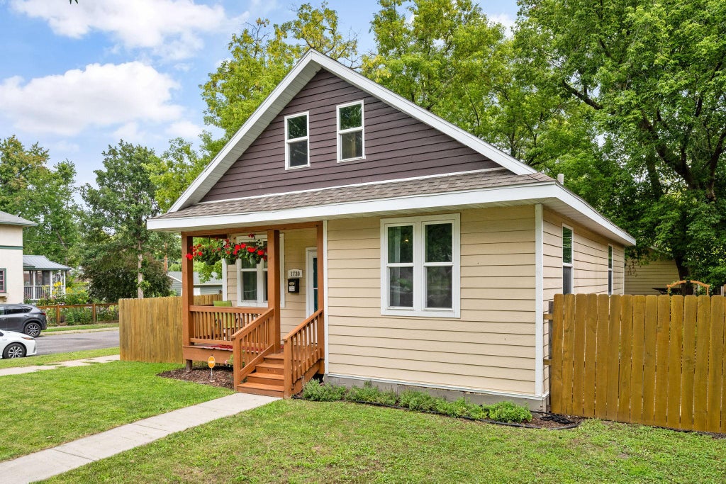 Photo of 1730 Newton Avenue N, Minneapolis, MN 55411 (MLS # 7125083)