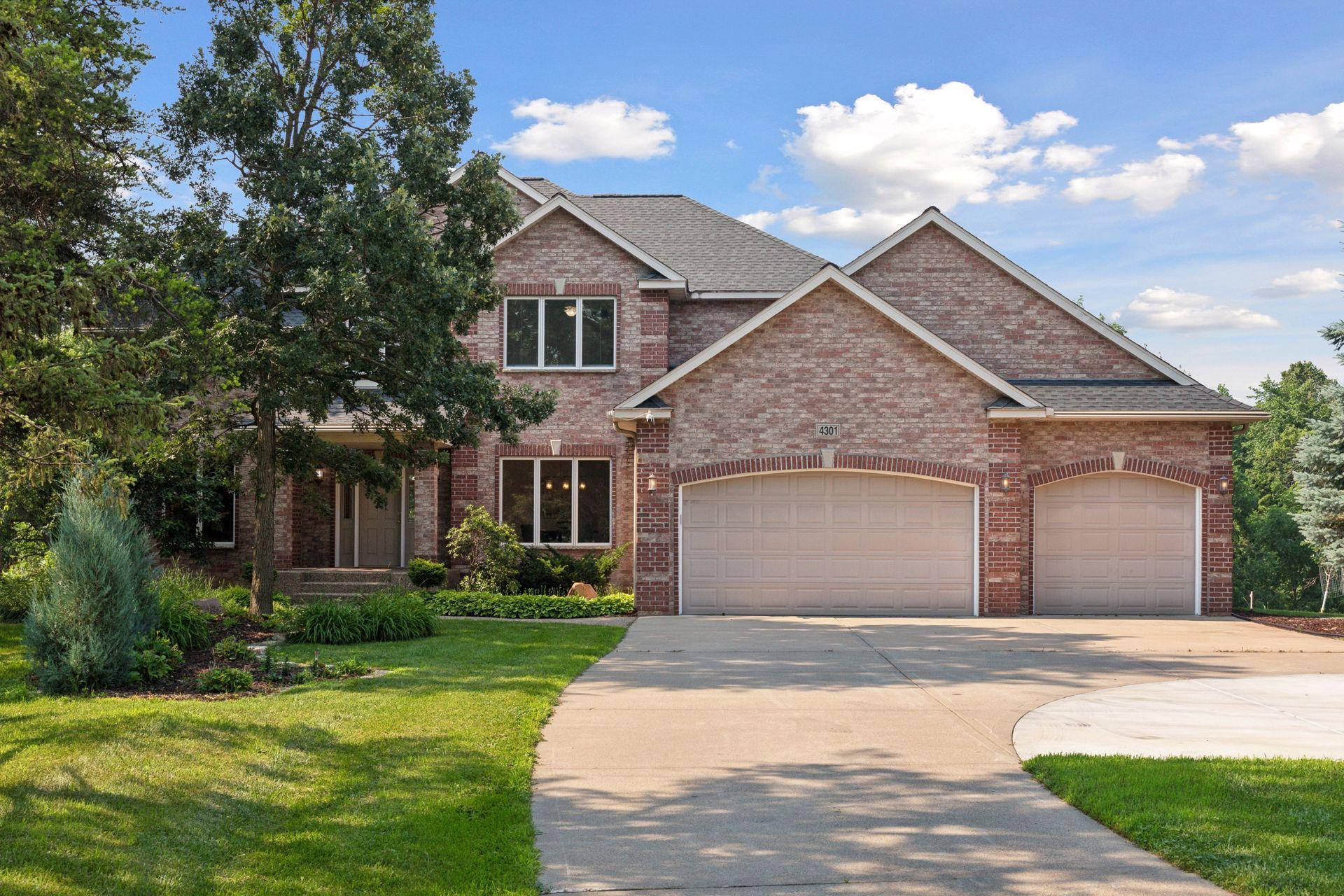 4301 Overlook Drive