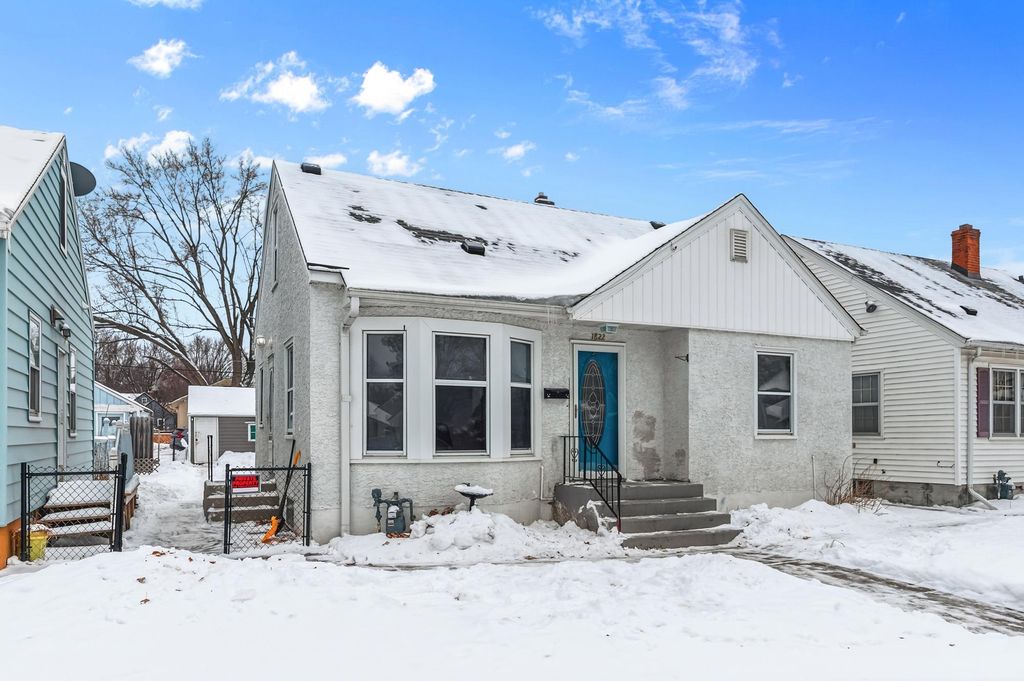 Photo of 1822 Nevada Avenue E, Saint Paul, MN 55119 (MLS # 6825643)