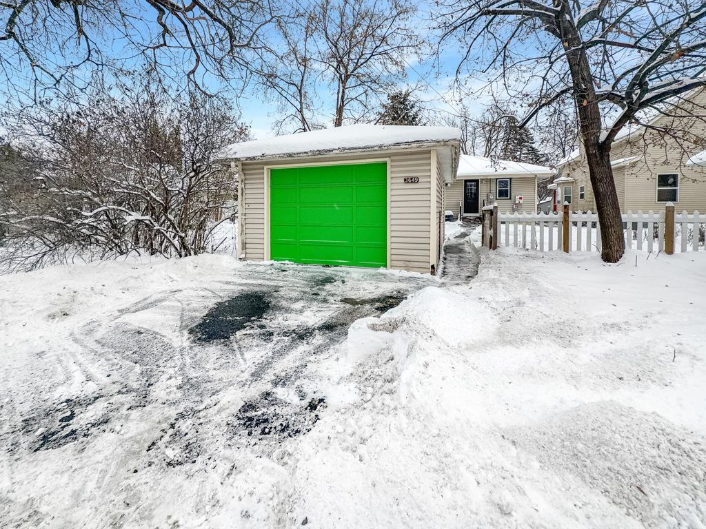 Photo of 3649 Perry Avenue N, Robbinsdale, MN 55422 (MLS # 6733115)