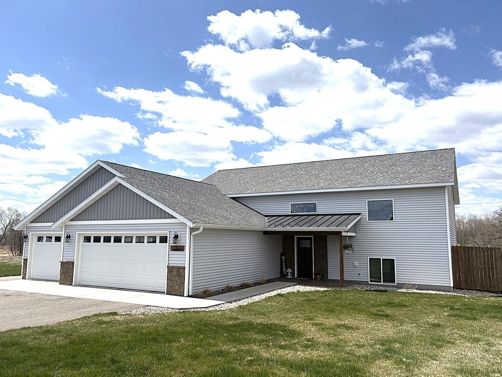 Photo of 7822 Hummingbird Lane SW, Alexandria, MN 56308 (MLS # 7072858)