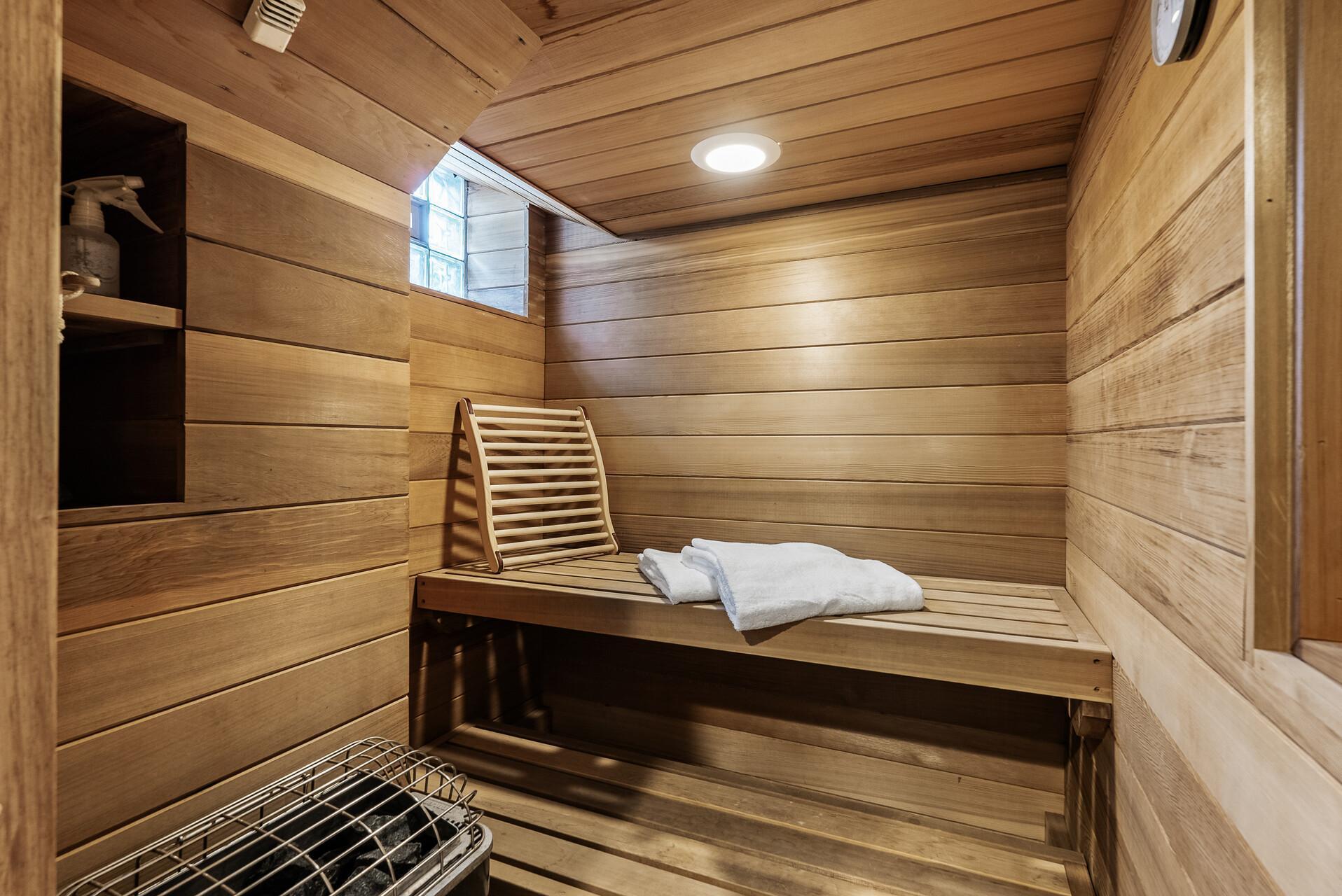 Minneapolis, Minnesota 55419, United States, 3 Bedrooms Bedrooms, ,2 BathroomsBathrooms,Residential,Pending Sale,165544