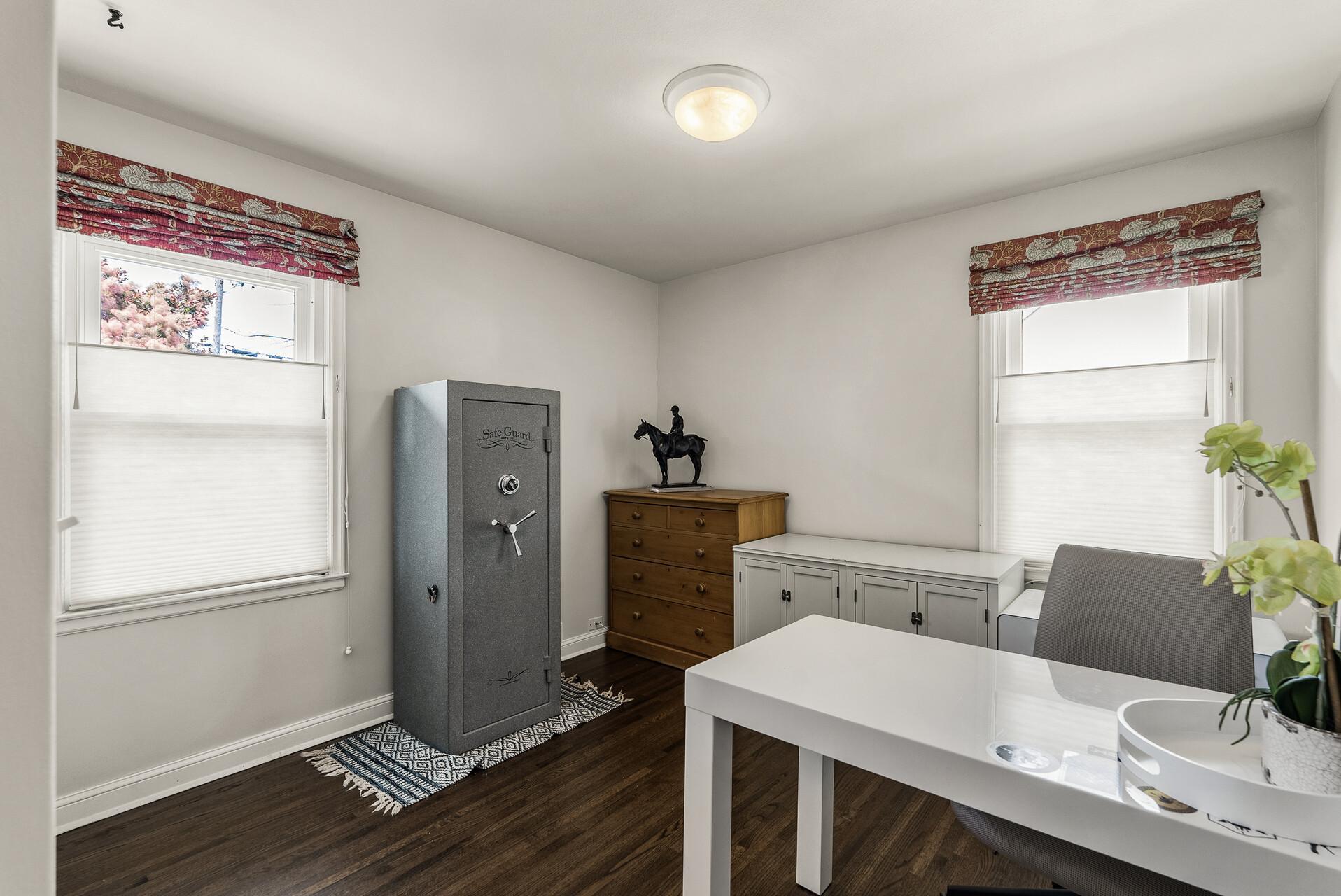 Minneapolis, Minnesota 55419, United States, 3 Bedrooms Bedrooms, ,2 BathroomsBathrooms,Residential,Pending Sale,165544