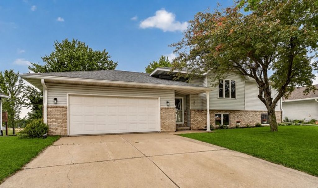 Photo of 130 Nicholas Drive, Lewiston, MN 55952 (MLS # 7097342)