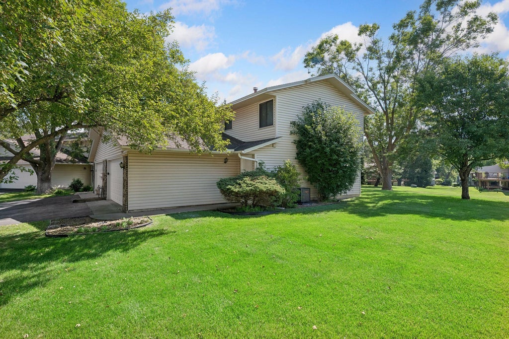 Photo of 8515 W 97th Street Circle, Bloomington, MN 55438 (MLS # 7110700)