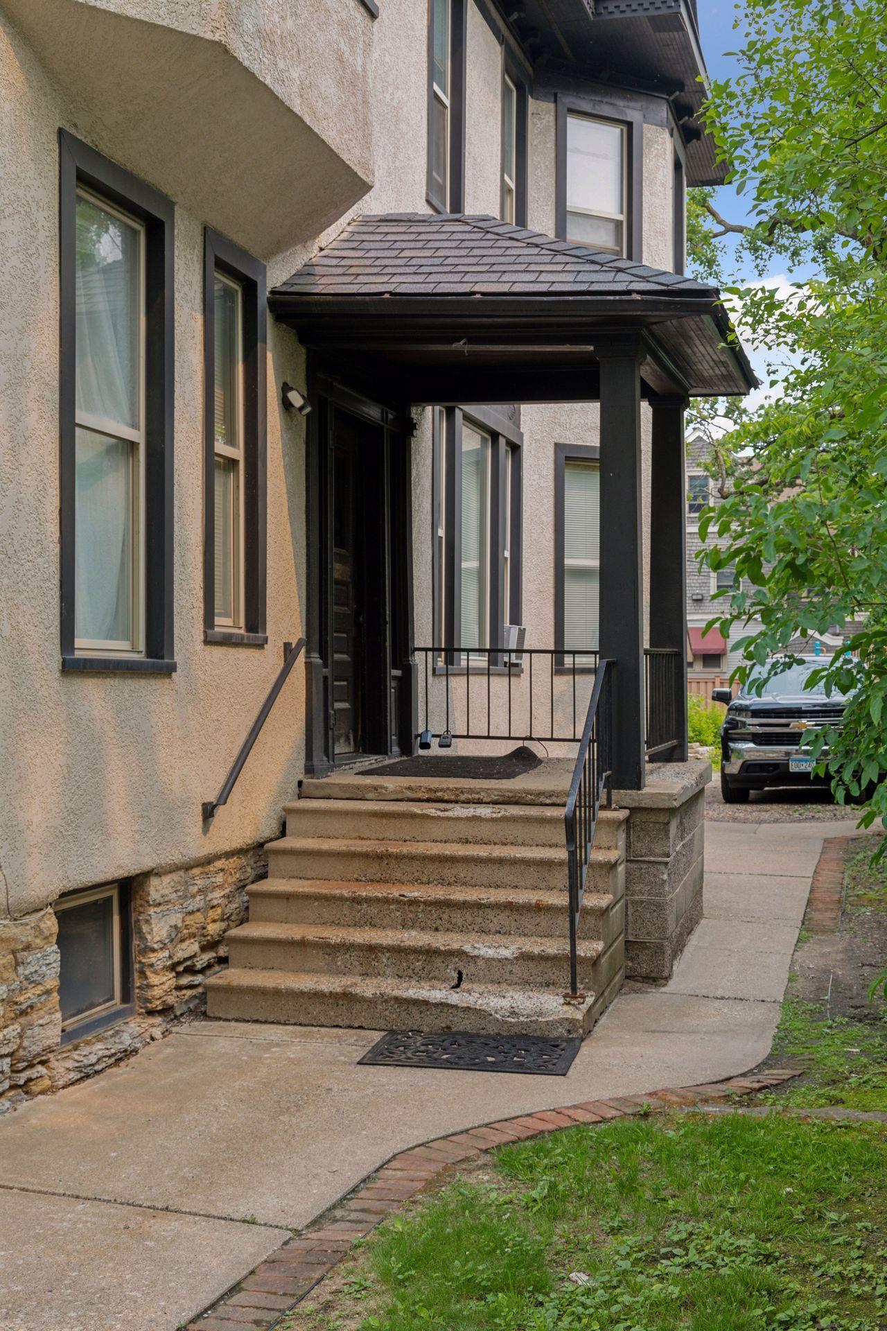 583 Lincoln Avenue