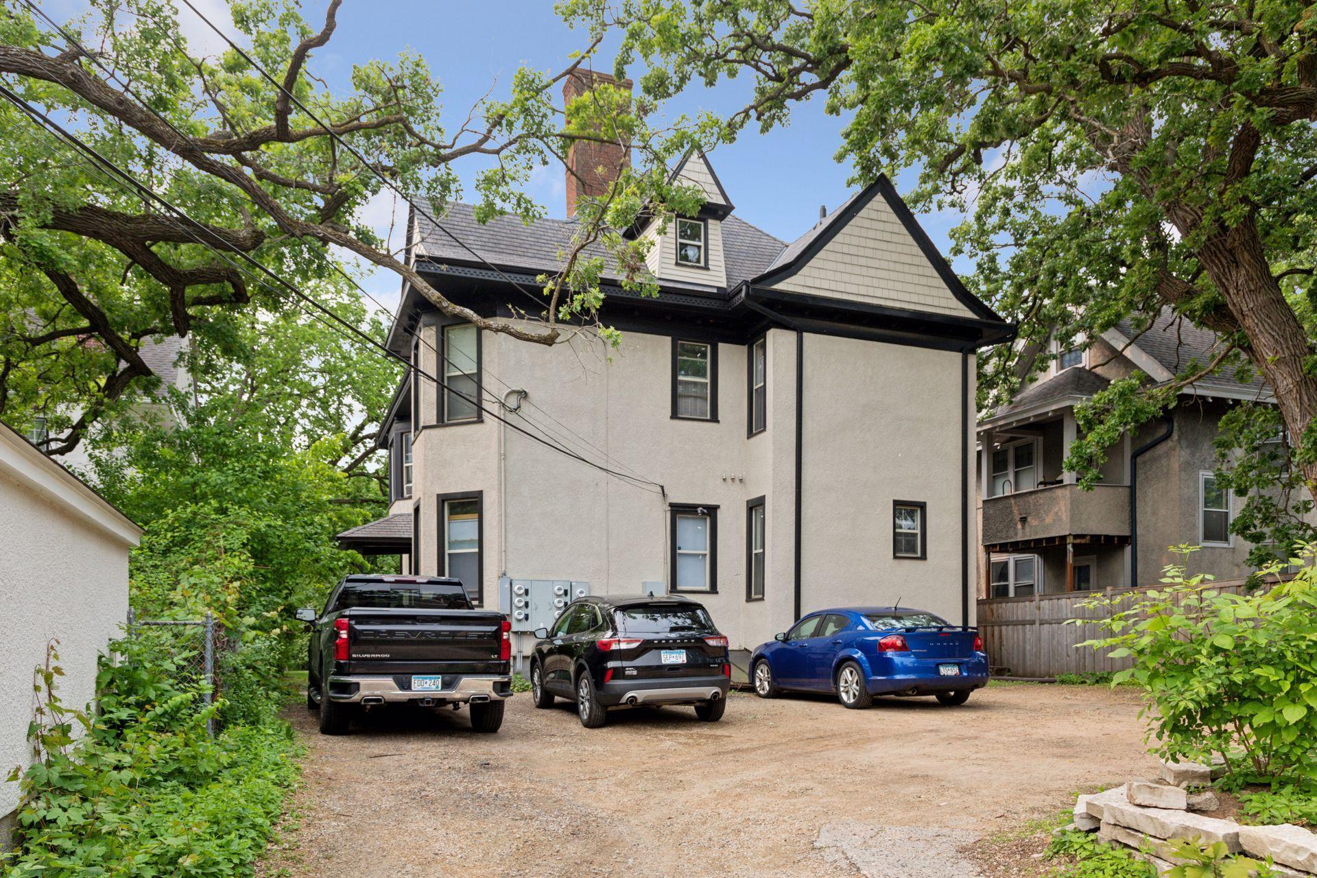 583 Lincoln Avenue