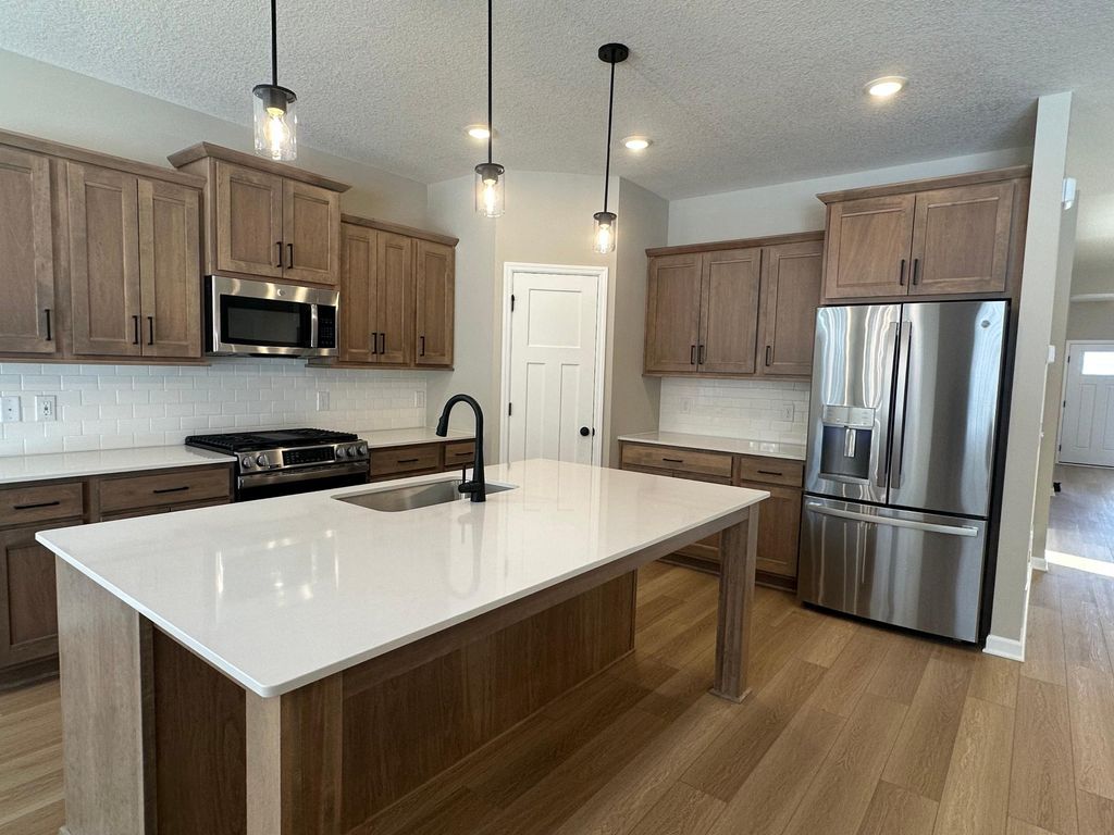 Photo of 20064 Glenbrook Path, Lakeville, MN 55044 (MLS # 7015164)