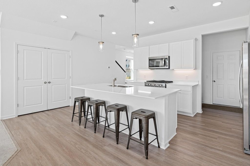 Photo of 4807 Airlake Drive, Woodbury, MN 55129 (MLS # 7053725)