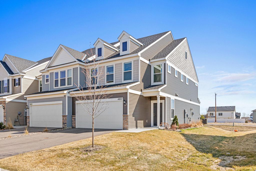 Photo of 4807 Airlake Drive, Woodbury, MN 55129 (MLS # 7053725)