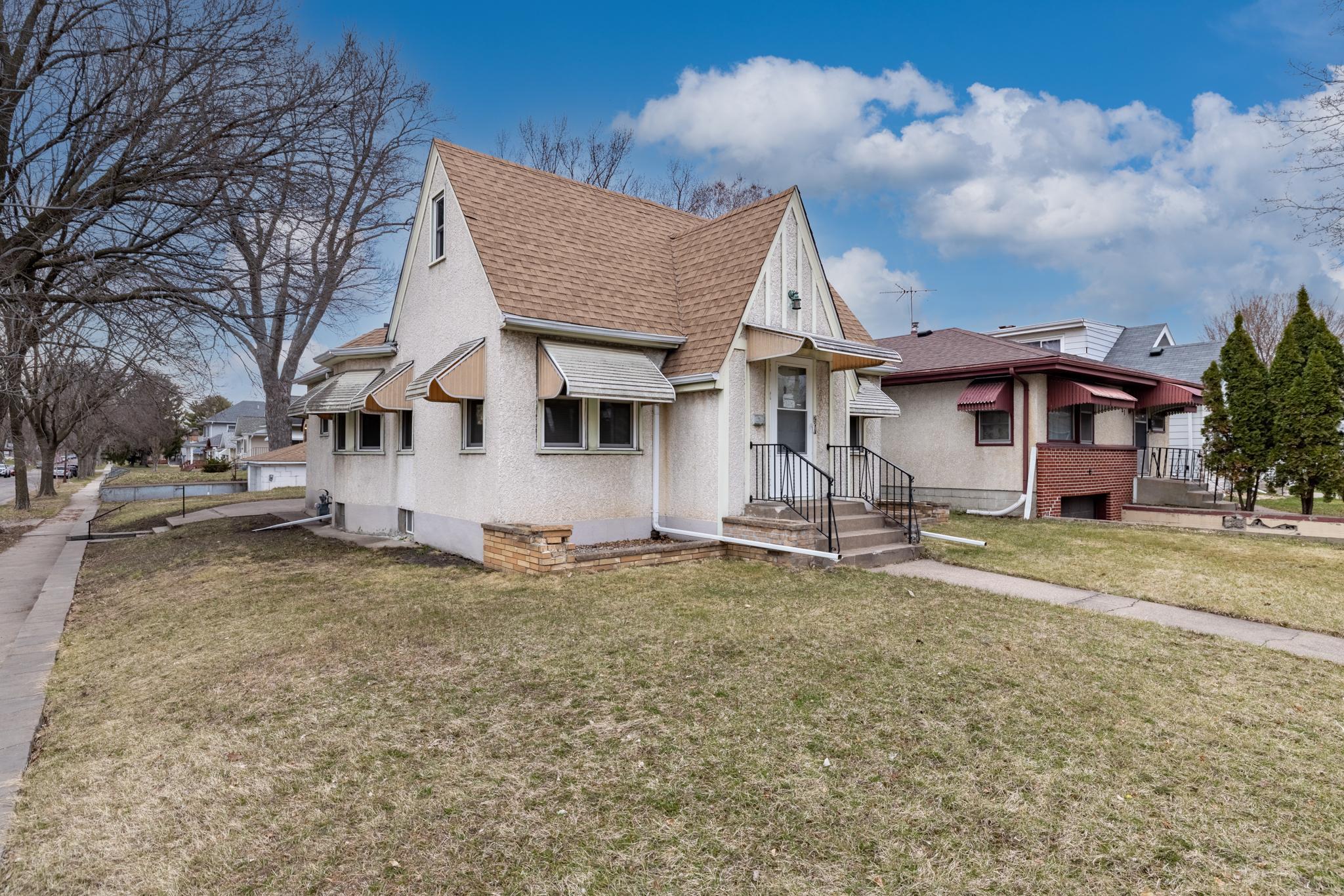 227 Maryland Avenue W