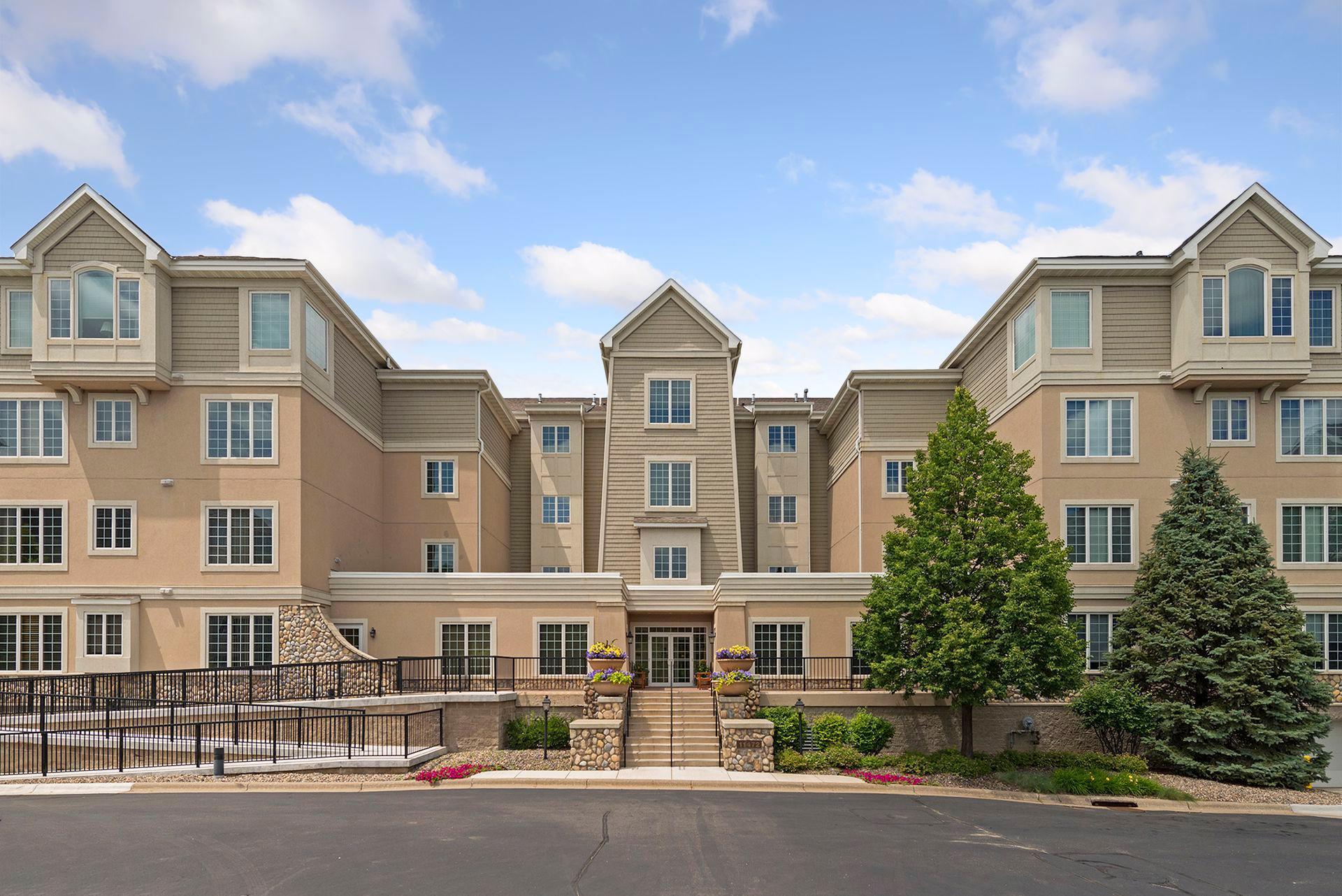 11472 Fairfield Road W 302