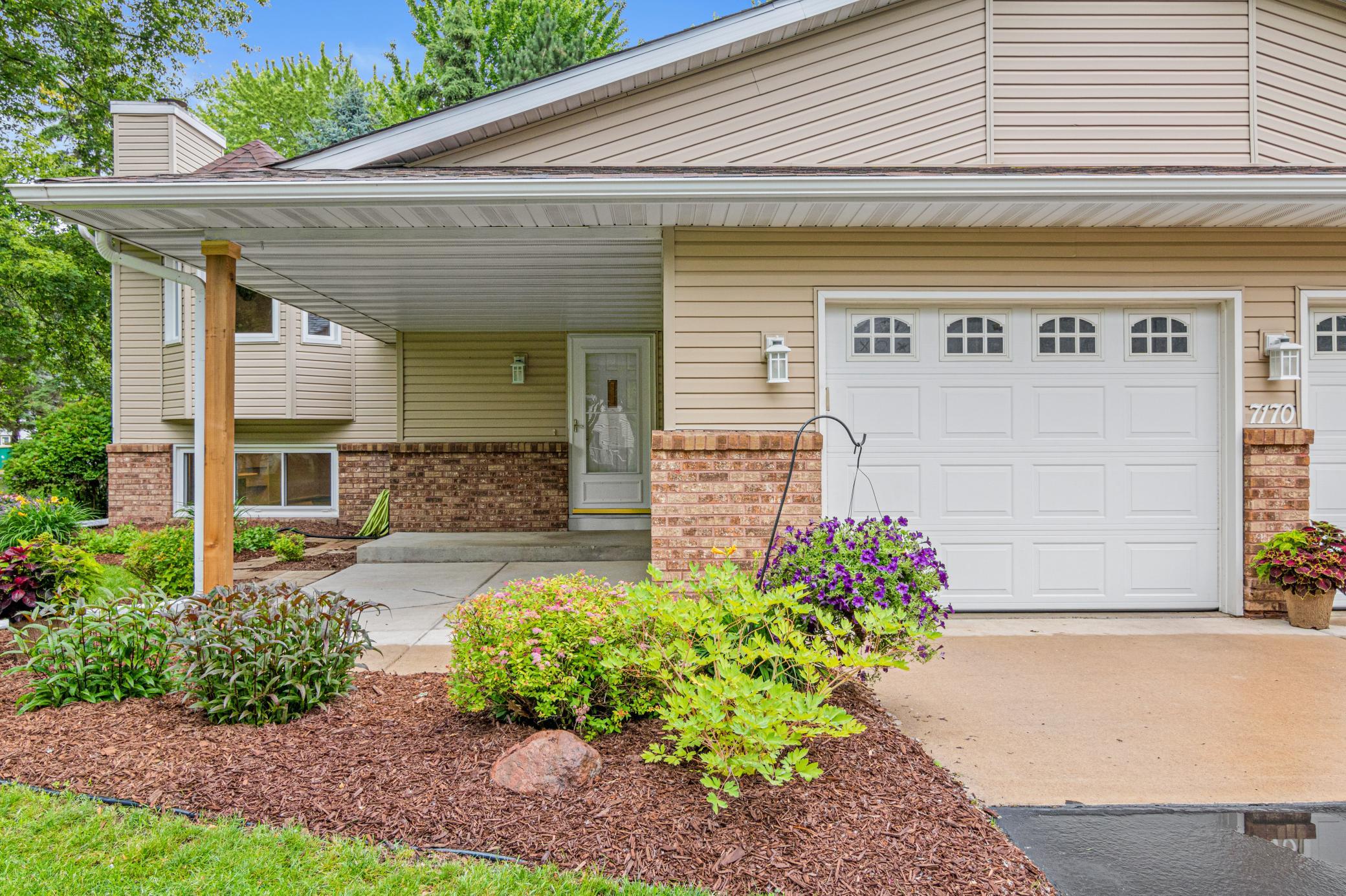 7170 Grangeview N