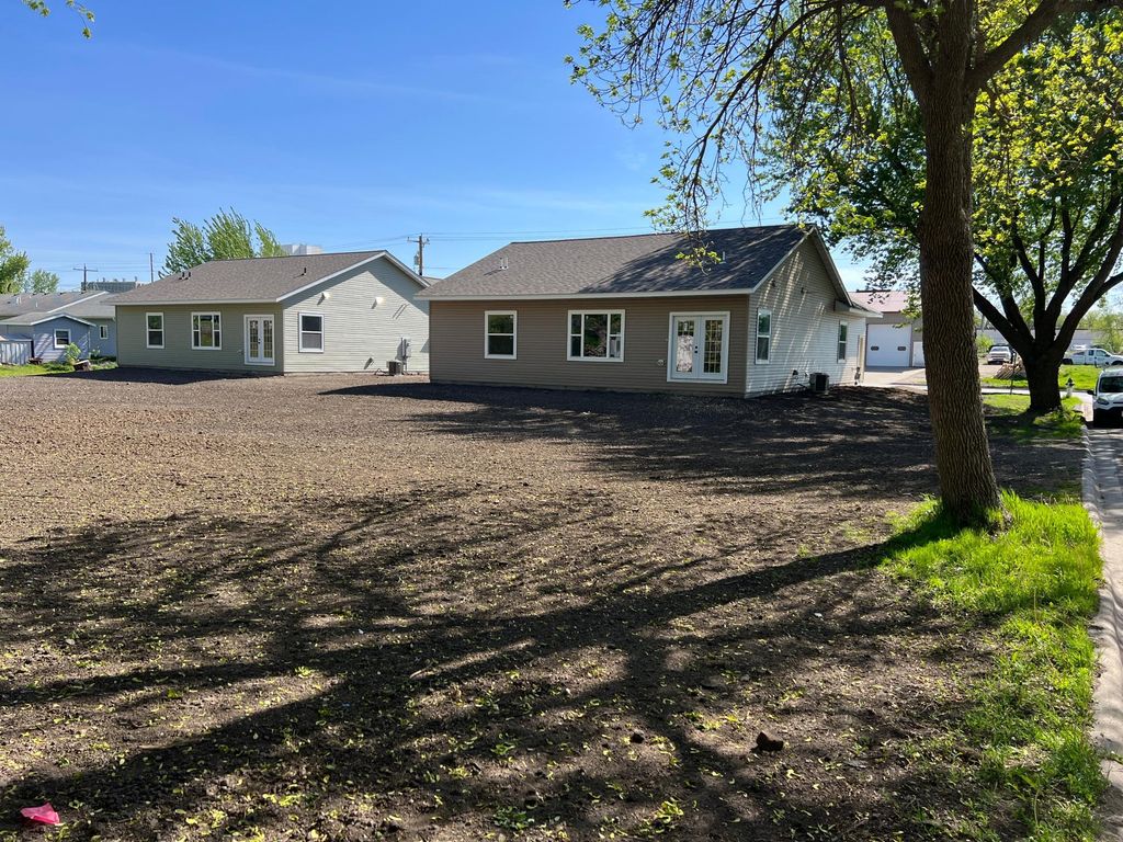 Photo of 820 Spark Avenue, Albert Lea, MN 56007 (MLS # 7079756)