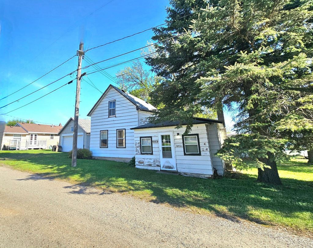 Photo of 124 Park Avenue SW, Silver Lake, MN 55381 (MLS # 7073821)