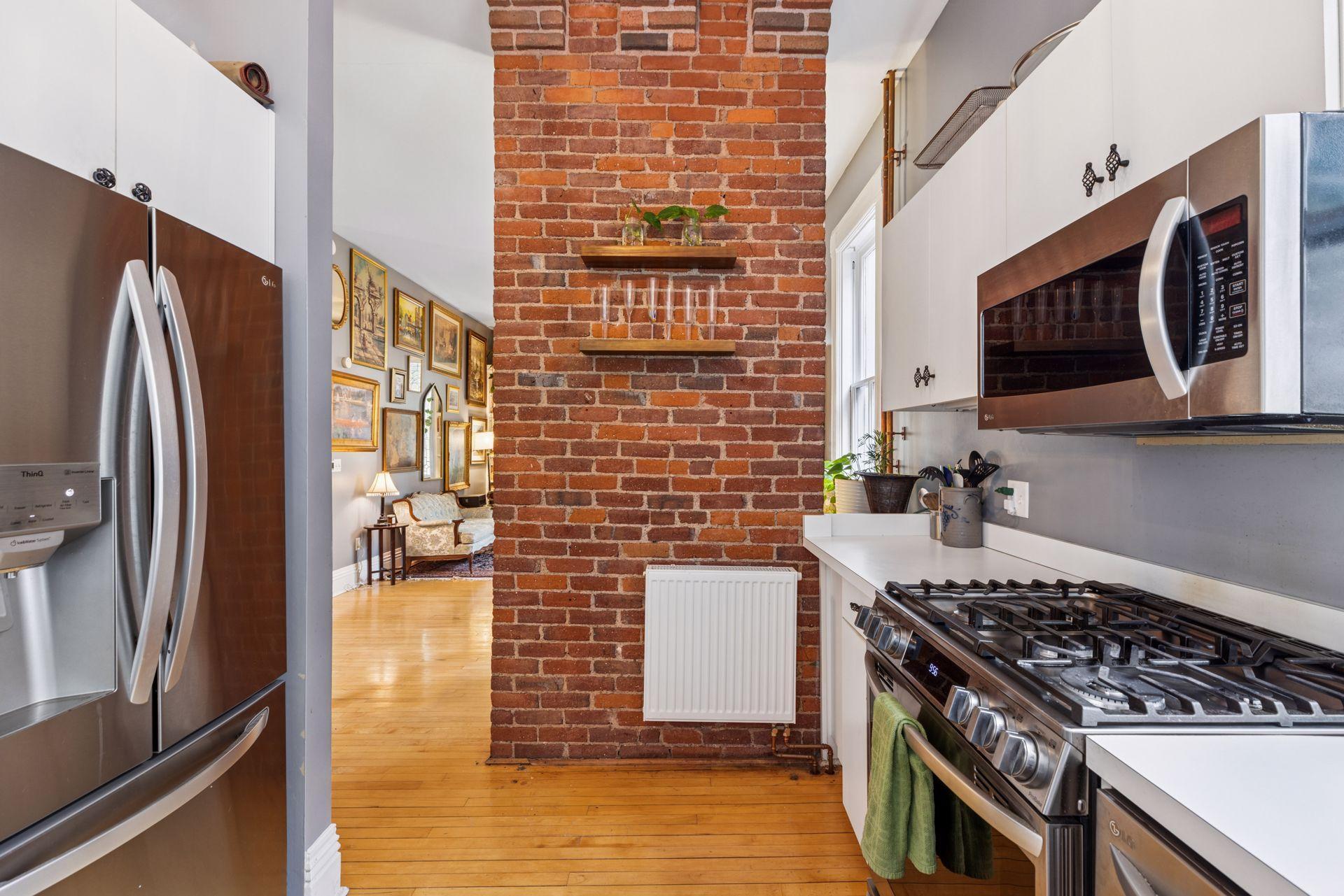 415 Summit Avenue 2