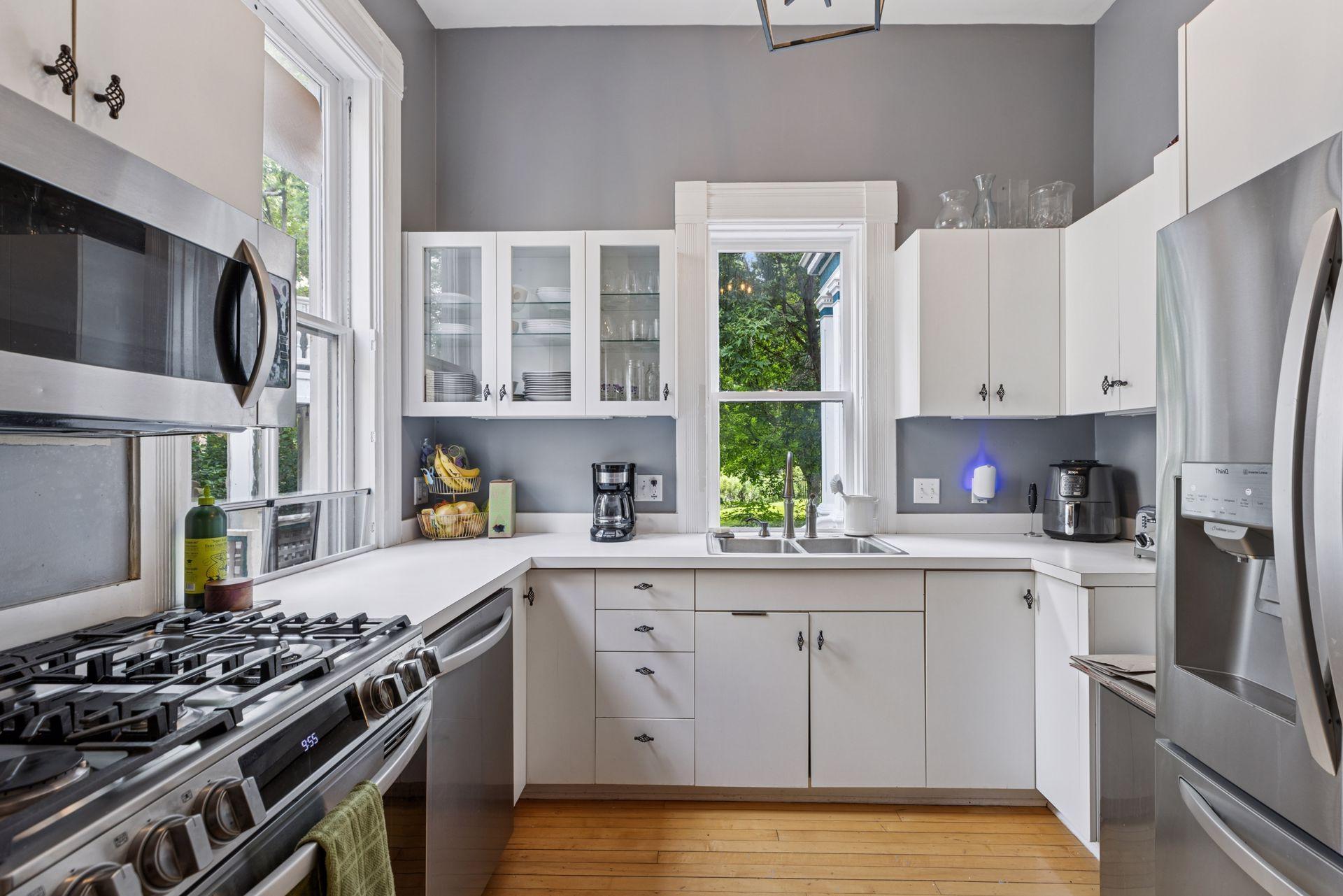 415 Summit Avenue 2