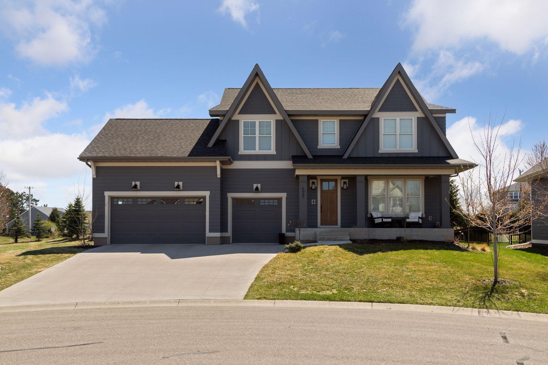 4985 Sunflower Place