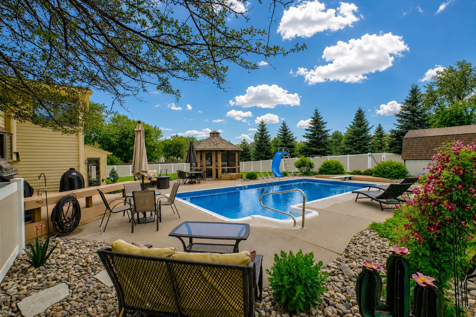 13491 Fairlawn Court