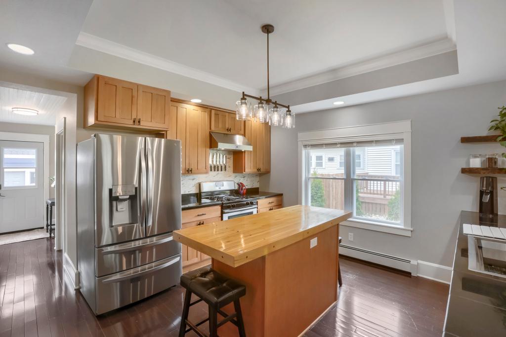 1018 7th Street S