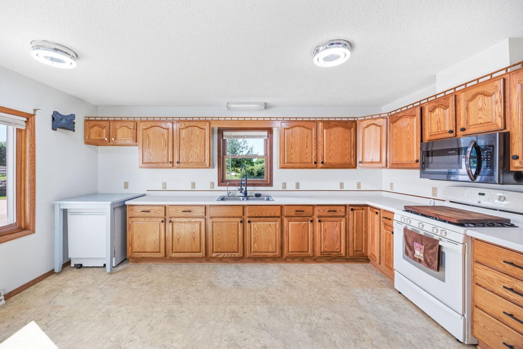 Photo of 2048 Division Street E, Buffalo, MN 55313 (MLS # 7141880)