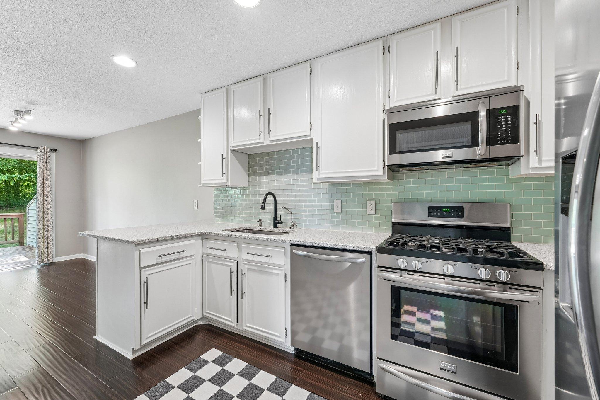 12311 Oak Leaf Court