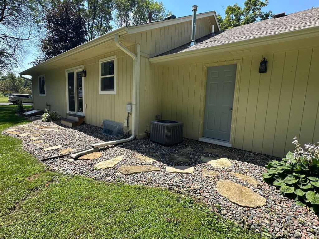 Photo of 1741 Roosevelt Drive, Northfield, MN 55057 (MLS # 7009528)