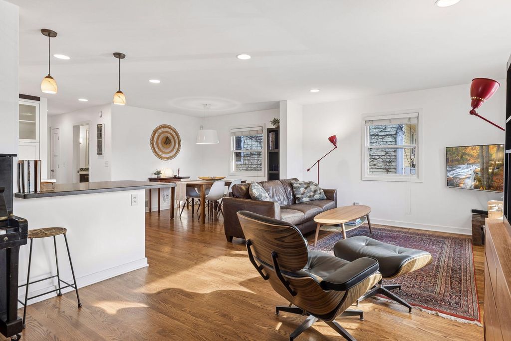 Photo of 459 Madison Street NE, Minneapolis, MN 55413 (MLS # 7044919)