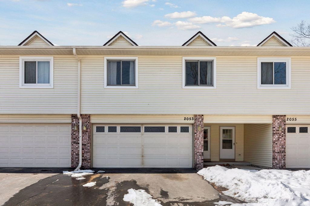 Photo of 2053 Edgerton Street, Maplewood, MN 55117 (MLS # 7021922)