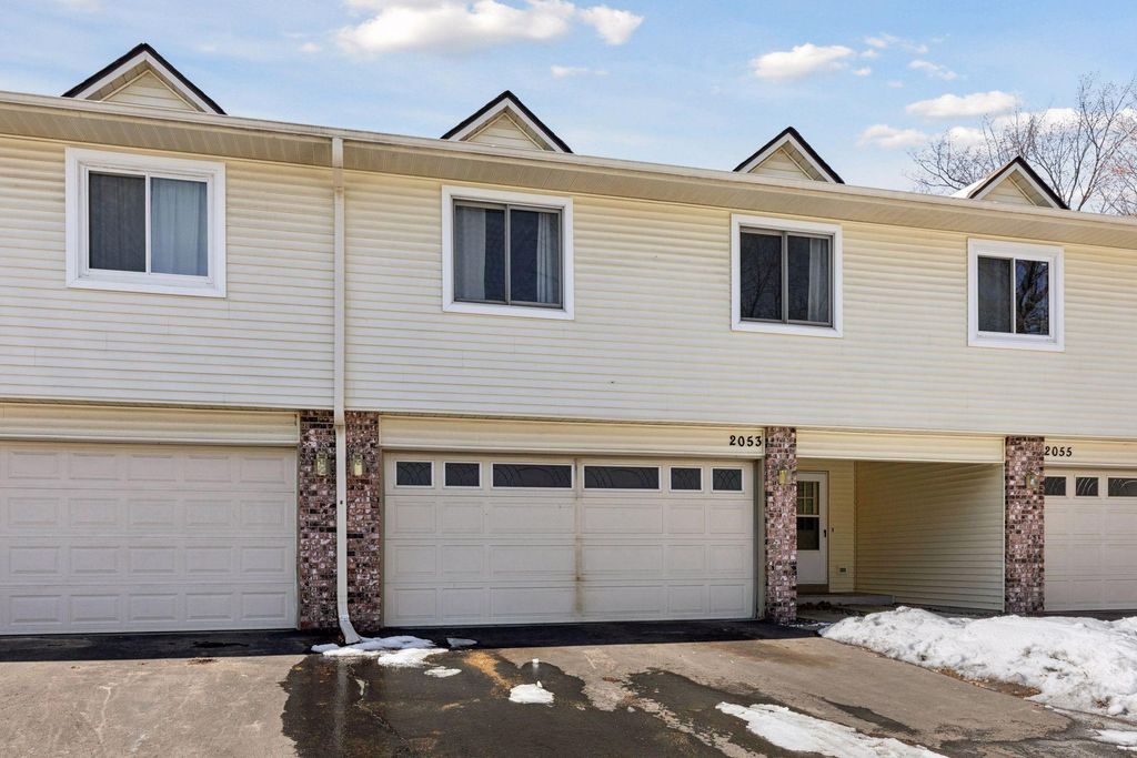 Photo of 2053 Edgerton Street, Maplewood, MN 55117 (MLS # 7021922)