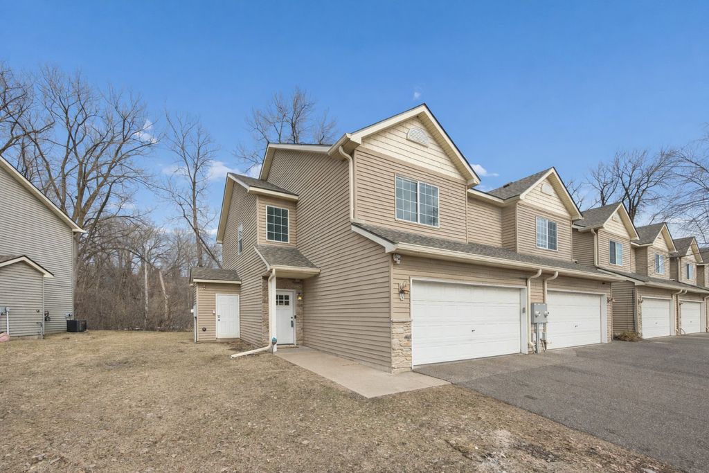 Photo of 191 Larpenteur Avenue E #A, Maplewood, MN 55117 (MLS # 7027989)