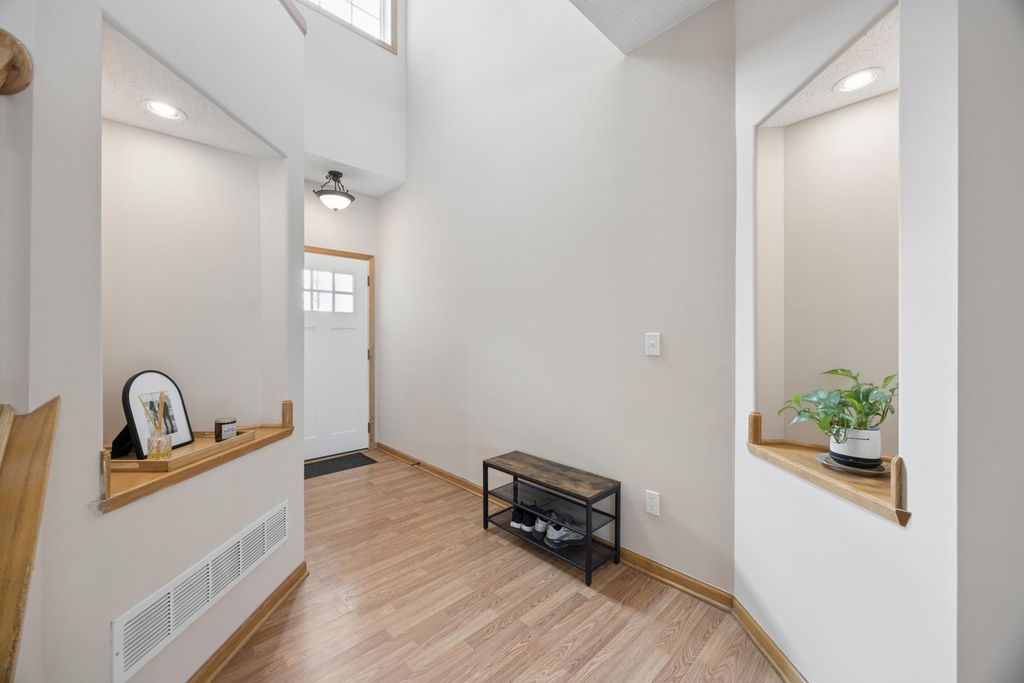 Photo of 191 Larpenteur Avenue E #A, Maplewood, MN 55117 (MLS # 7027989)